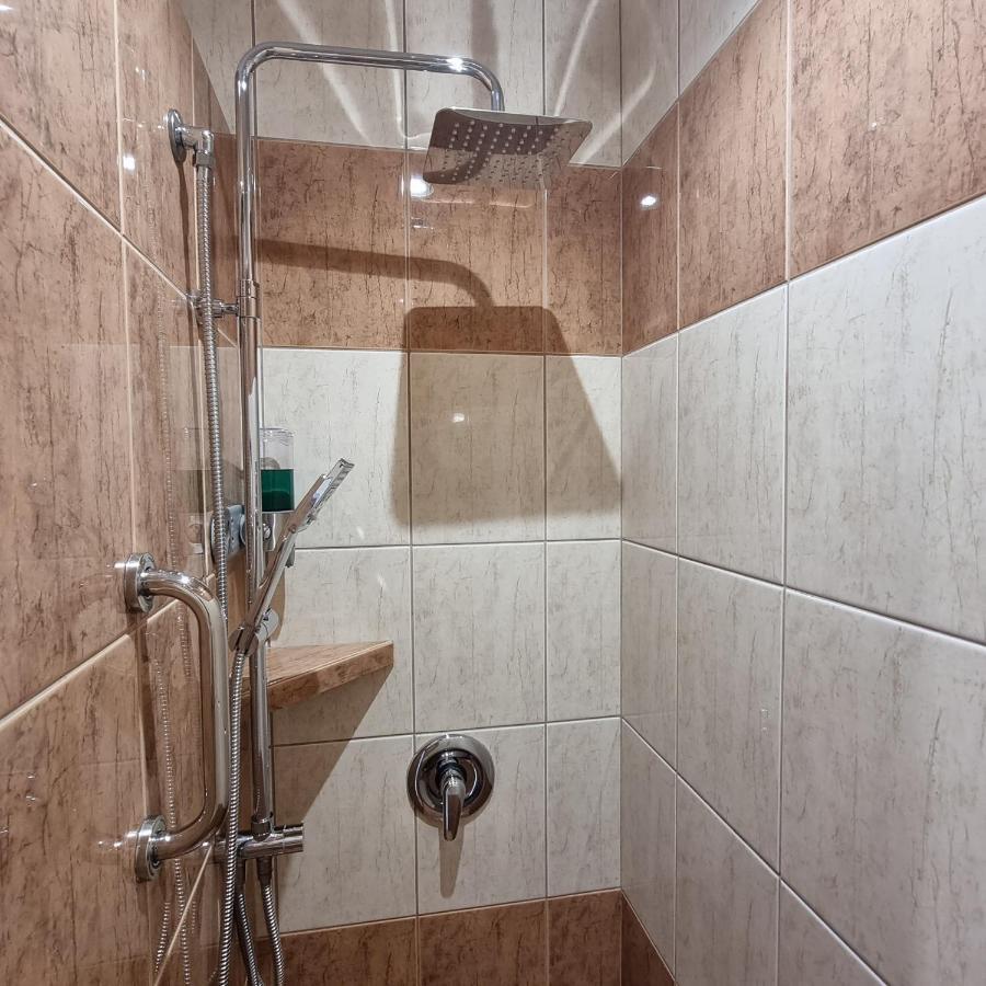 Hotel Jola Września エクステリア 写真