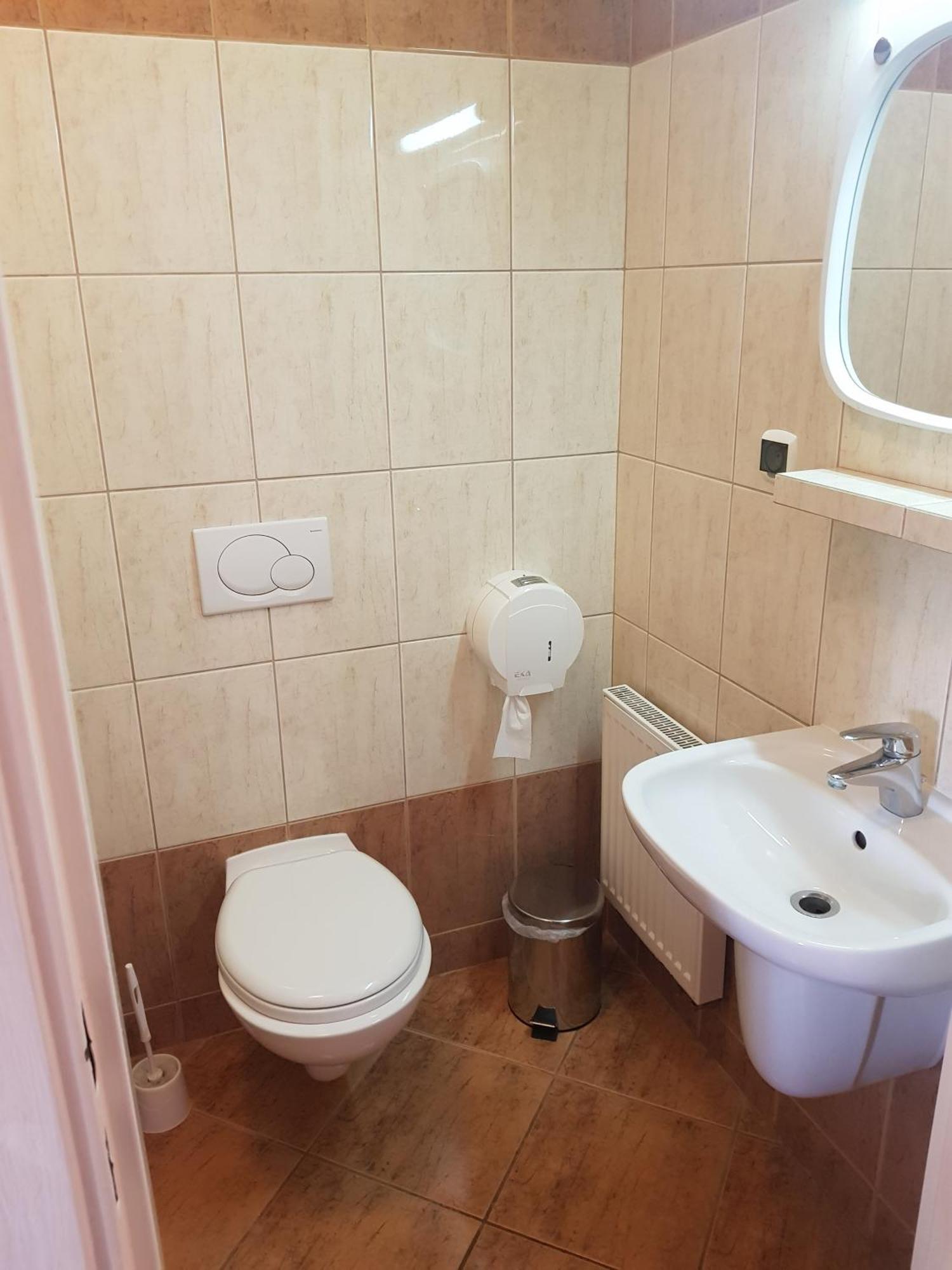 Hotel Jola Września エクステリア 写真
